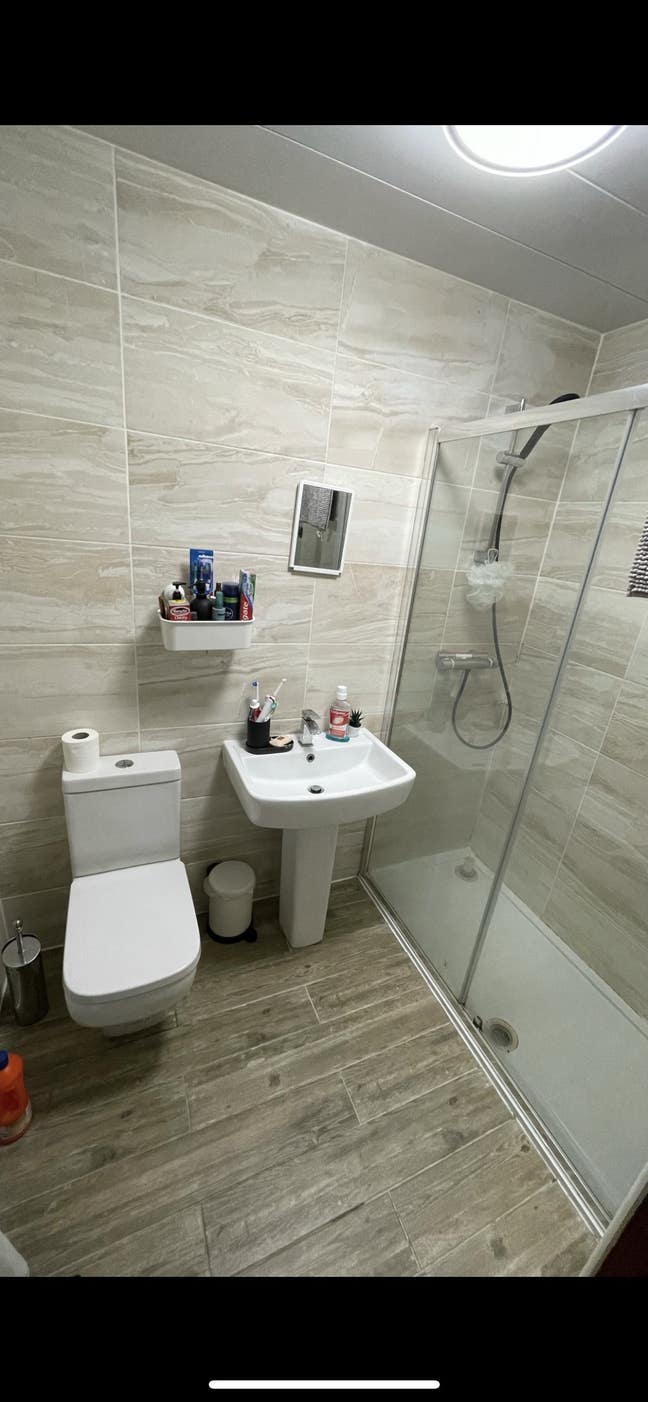 Room Available in Finnieston  Main Photo