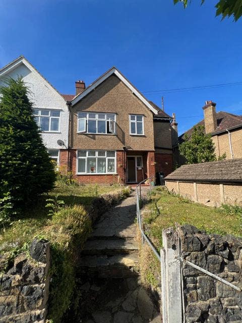 Room in a Shared Flat Main Photo