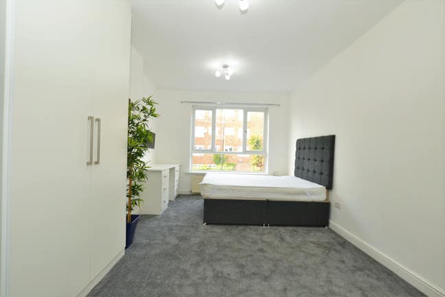 🏡 Stylish Studio Flat | Bills & WiFi Included | P Main Photo