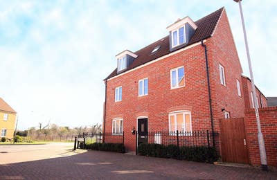Double Room + Modern House + Bills Inclusive Main Photo