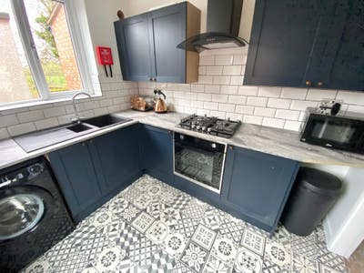 Large Modern en-suite - in Leics forest east  Main Photo