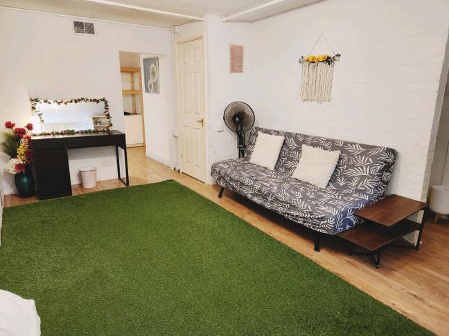Large Double Room with another box room and ensuit Main Photo