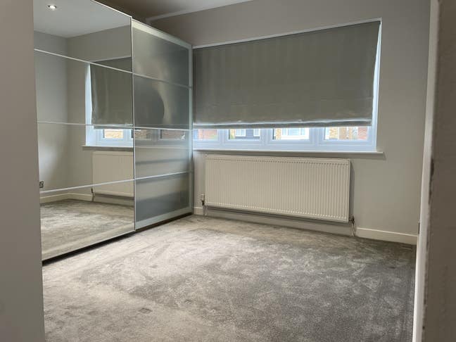 En-suite room available  Main Photo