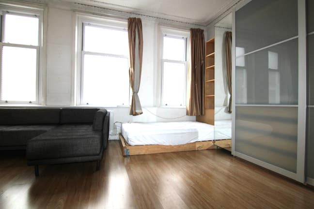 Lovely Bright Studio All Bills Included Main Photo