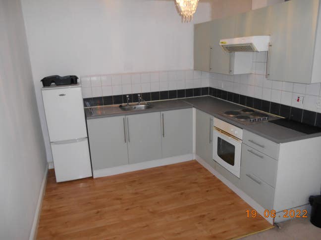 1 bed flat in great BD1 city-centre location Main Photo