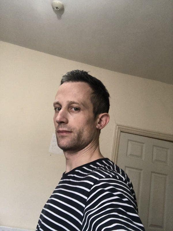  43 year old Male seeks a single or double room Main Photo