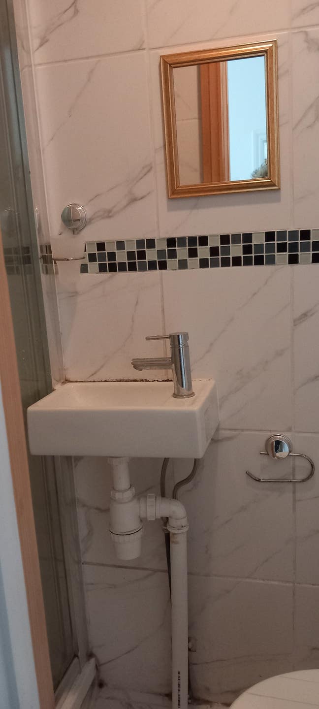 Studio Flat for rent ALL BILLS & WiFi included  Main Photo