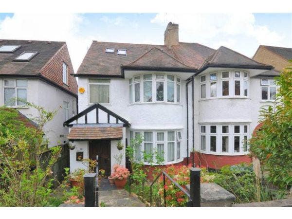 Single Room- in a House Share in Hendon NW4 1Es Main Photo