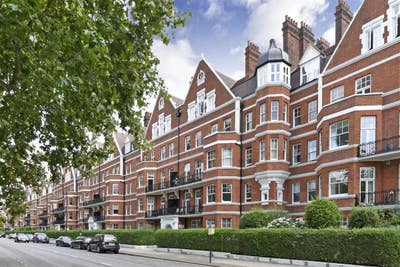 Spacious Bedroom Opposite Battersea Park Main Photo