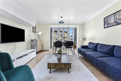 2-bed Coliving flat w Living room, all incl.  Main Photo