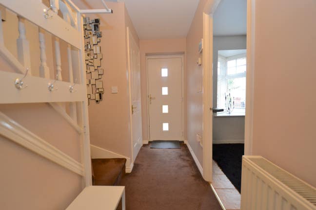  Professionals  Rooms  for  Rent  B37 ref#16617078 Main Photo