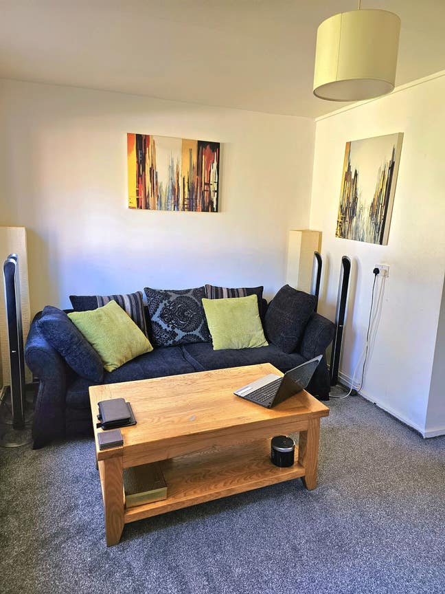Studio Flat ,Hazel Grove Main Photo