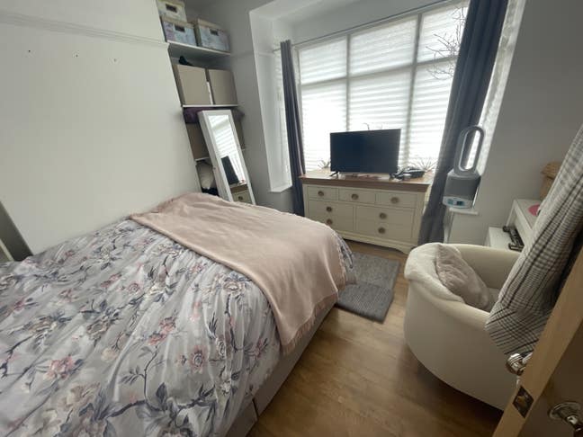 Double size room in old town with parking. Main Photo