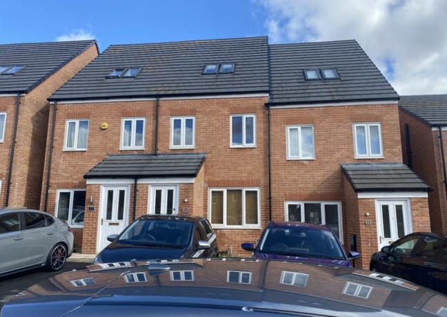 Double room available in Heywood near Bury  Main Photo