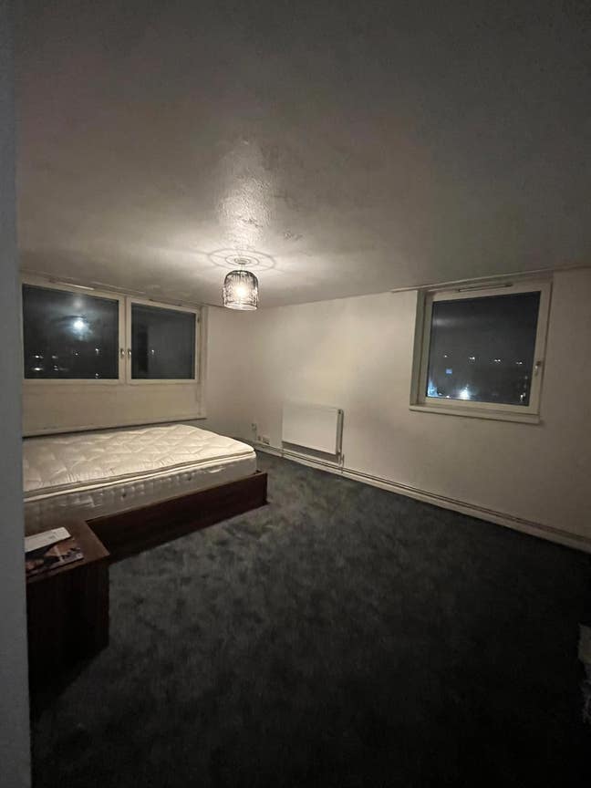 An Amazing Kingsize Room at Barking Main Photo
