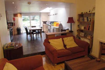 Cosy rooms in friendly Cowley houseshare Main Photo