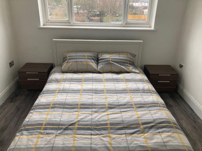 Large Double Room Available Main Photo