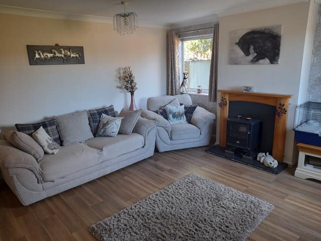 Room Available Dilton Marsh with Lovely Views Main Photo
