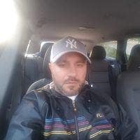 46 year old seeks a double room Main Photo