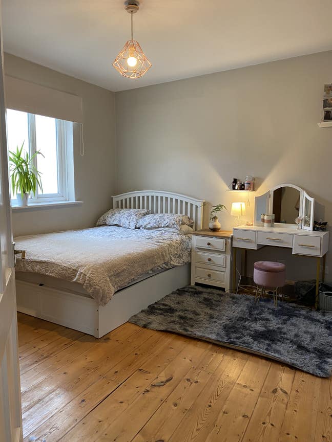 Large Double room fully furnished Main Photo