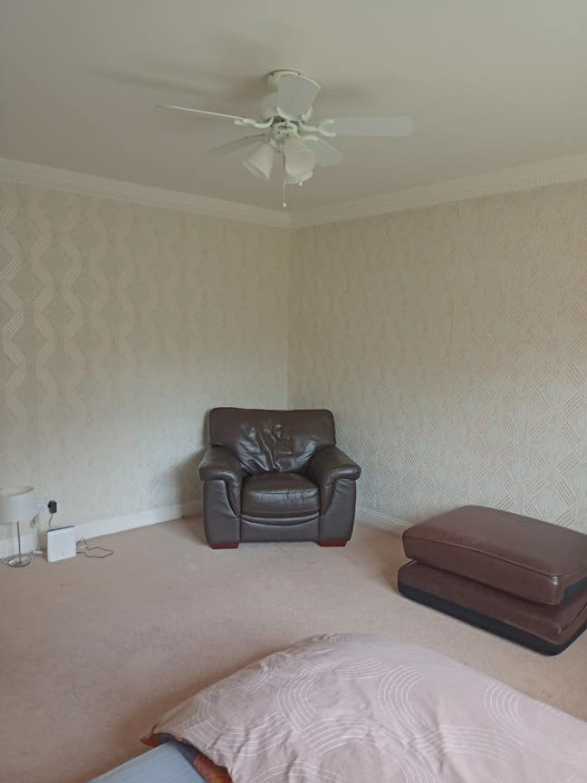 Nice, clean and quiet room in flat  Main Photo