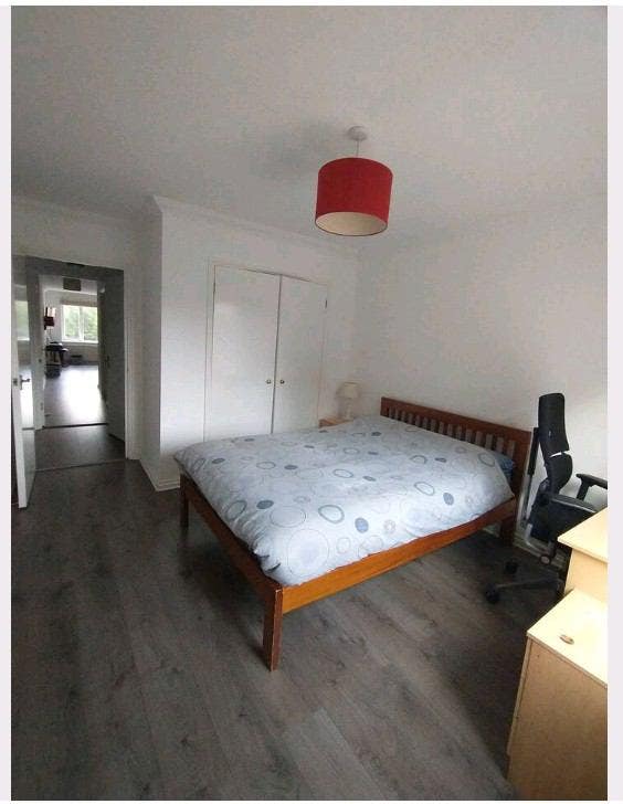 Quiet Double Room in Hoxton Square Main Photo