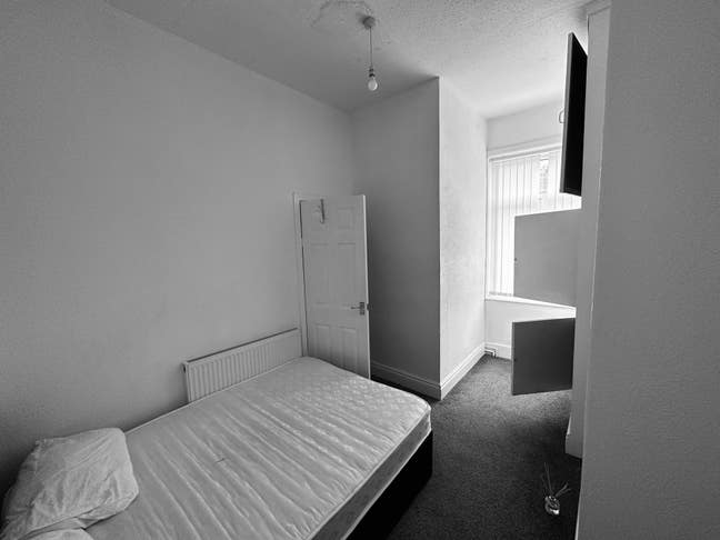 Double room Failsworth - newly refurbished  Main Photo