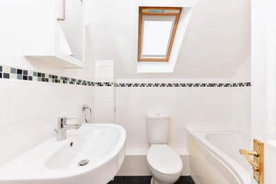 Spacious double furnished room-All inclusive bills Main Photo