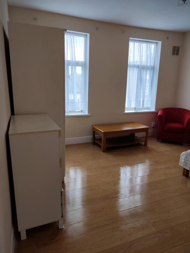 Dalston. Huge double room. Bills included. 🌺 Main Photo
