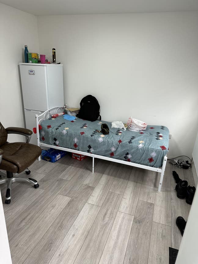 Flat / Room to Rent Main Photo