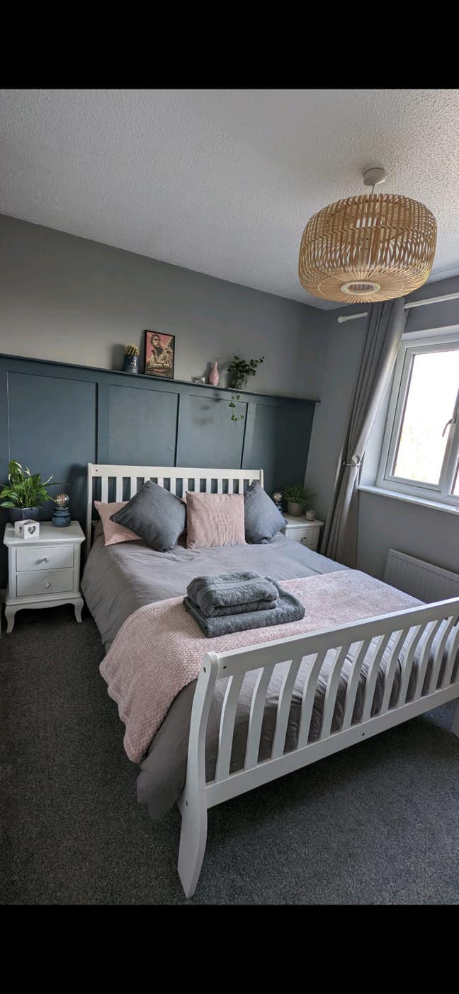 Room to rent In shared house  Main Photo
