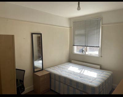 Spacious Single Room with Double Bed in Haringey Main Photo