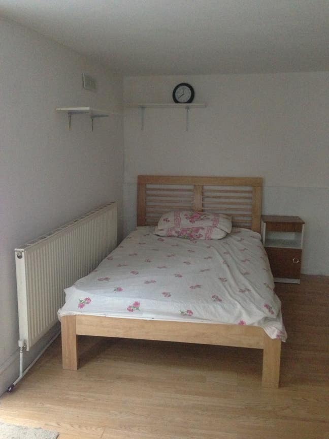Beautiful Double Room for Rent in Isleworth Main Photo