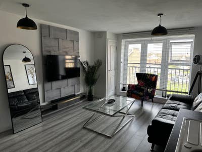 1 Double Bedroom  new fitted kitchen - Basildon  Main Photo