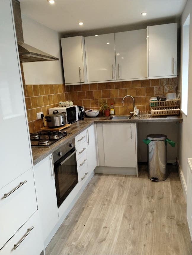 Double Room & Private Bath - Recently Refurbished Main Photo