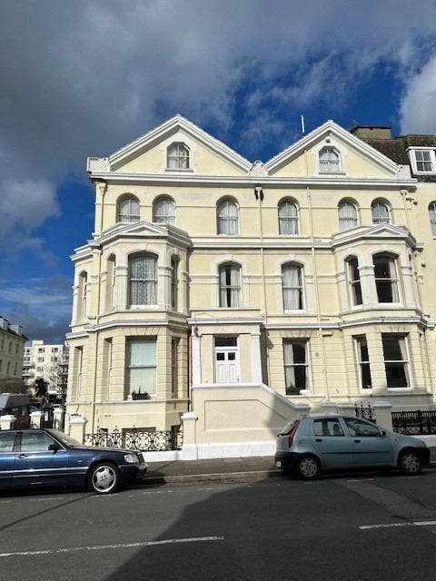 Bills included Singe room Availabl ASAP-Eastbourne Main Photo
