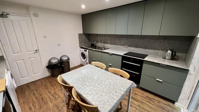  Cleavers Avenue - Conniburrow MK14  Main Photo