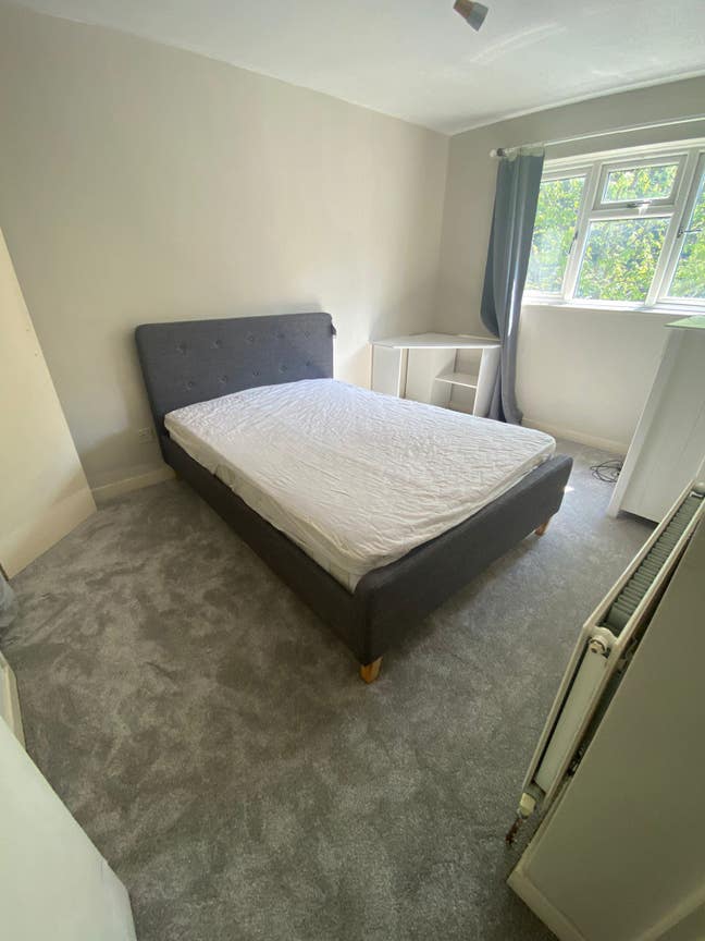 Spacious double in great location Main Photo