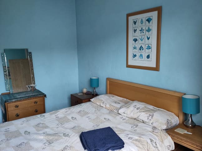 Sunny double room in Southville Main Photo