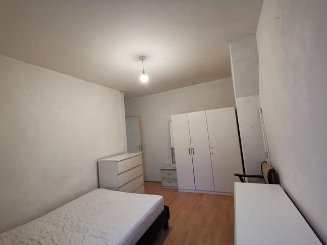 Spacious Master Double Bedroom – Single Occupancy  Main Photo