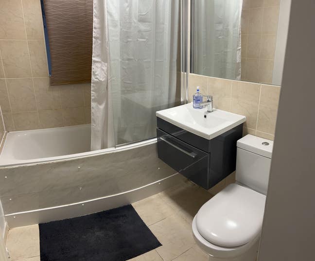 Kings Room for Short Time Free Deposit Main Photo