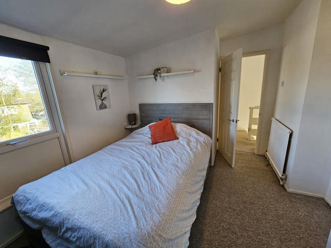 Double room to rent in house  Main Photo