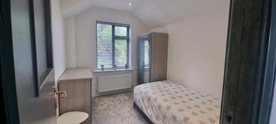 Single Room Main Photo