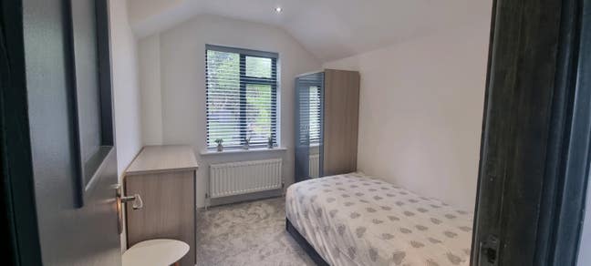 Single Room Main Photo