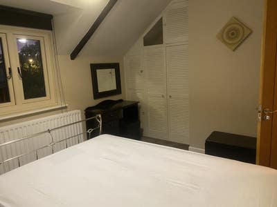 Double room in large renovated cottage Main Photo
