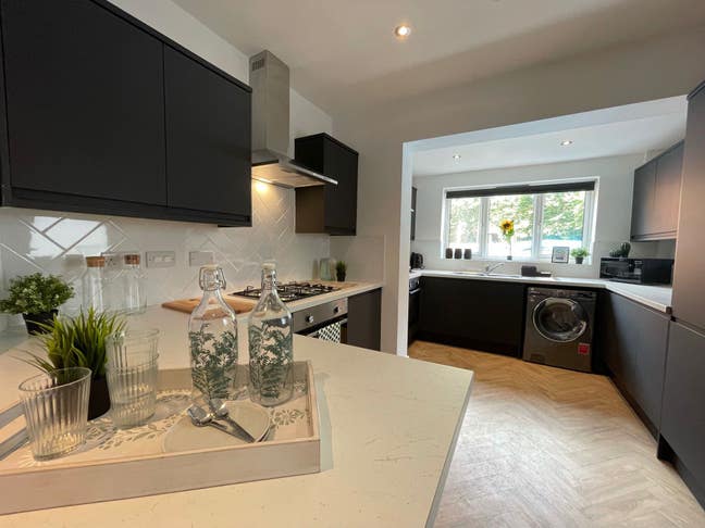 Lovely Double En-Suites in City Centre! Main Photo