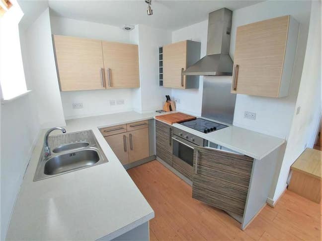 Beautiful two-bedroom apartment to rent on Riding  Main Photo