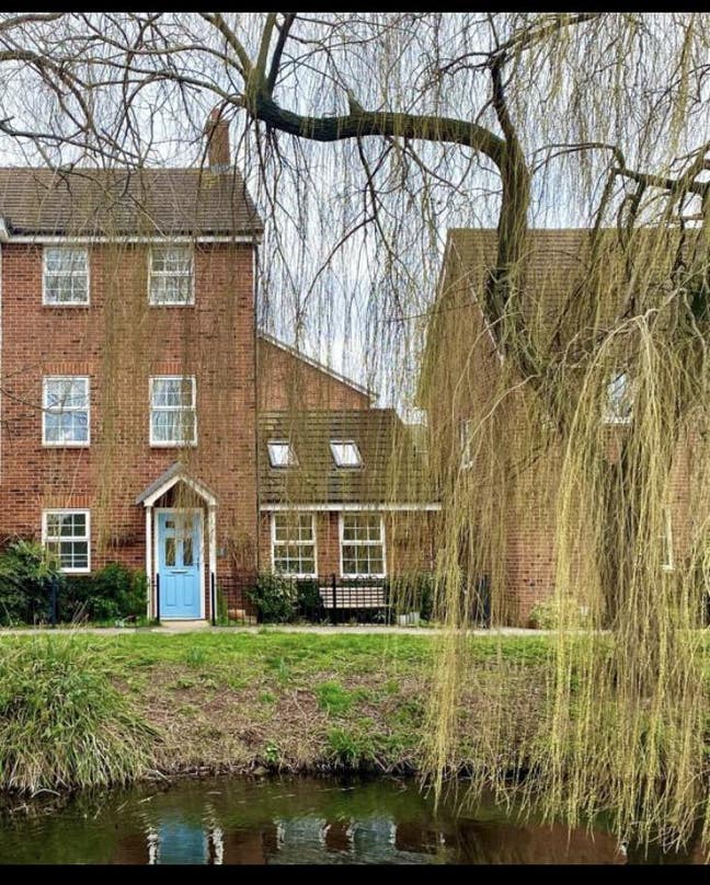 Town House by the Grantham Canal Main Photo