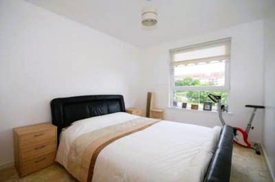 2 Bed Flat in Firpark Court Main Photo