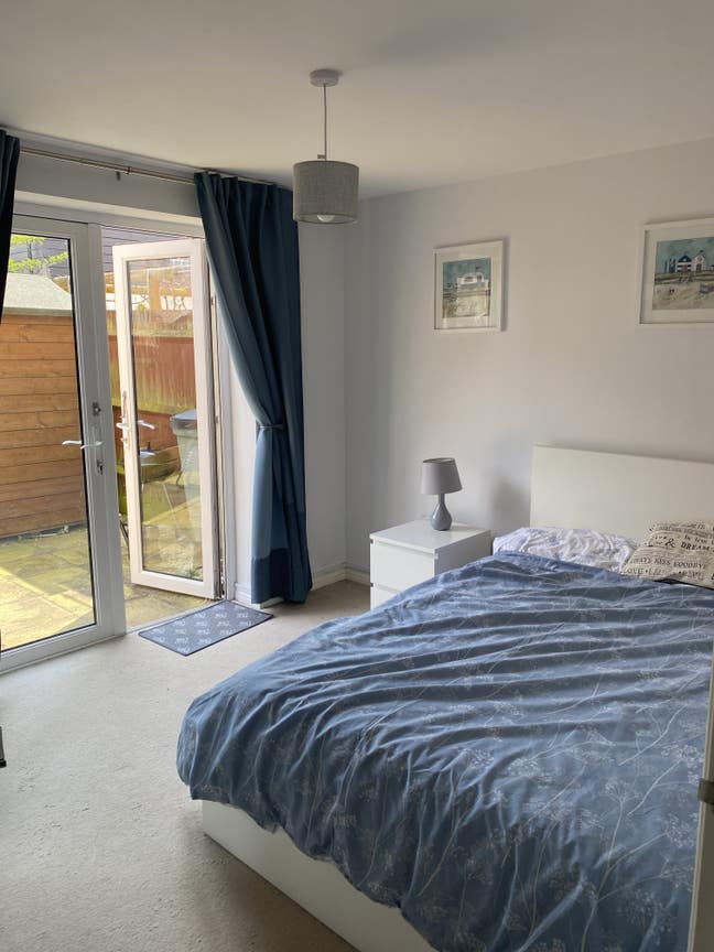 Double room for rent in cosy flat Main Photo